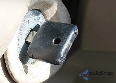 2008 Nissan Versa 1.8S z USA, uszkodzony, nr VIN 3N1BC13E48L394276